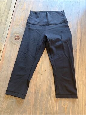 lululemon Black Cropped Leggings